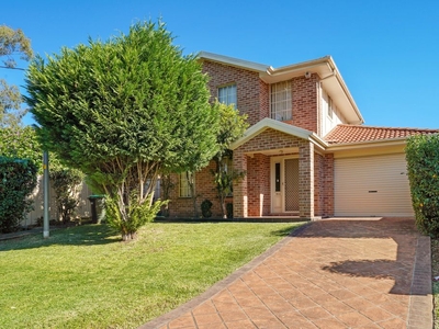 10c Alexander Cres, Macquarie Fields NSW 2564 - Duplex For Lease