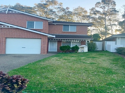 2B Kempsey Pl, Bossley Park NSW 2176 - Duplex For Lease