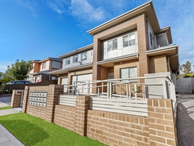 4 Edward St, Kingswood NSW 2747 - House For Lease