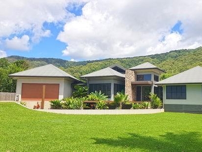 4 Bedroom Detached House Clifton Beach QLD For Sale At 25