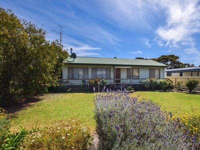38 Flinders Avenue, Kingscote SA 5223 - House For Sale