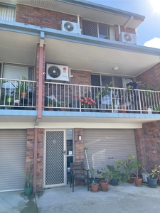 1/1 Sapphire Drive, Nambour QLD 4560 - Apartment For Lease