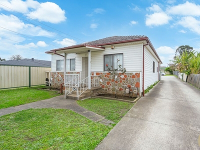 189 Fairfield Street, Fairfield NSW 2165 - House For Lease