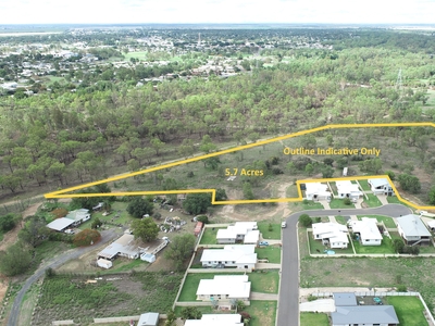 5.7 ACRES WITHIN WALKING DISTANCE OF TOWN