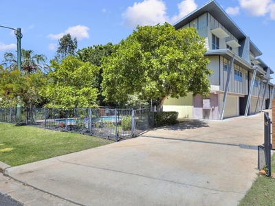 2/1 Hussar Court, Woodgate, QLD 4660