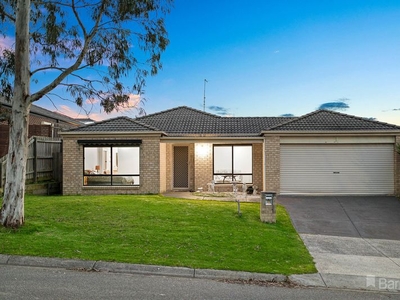 8 Ayesha Rise, Pakenham, VIC 3810