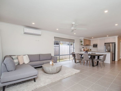 43 Helmore Road, Jacobs Well, QLD 4208