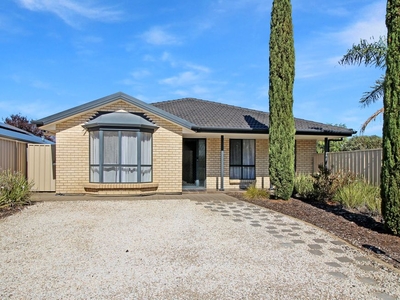 29 Bayside Avenue, Aldinga Beach SA 5173 - House For Lease