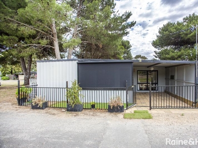 E1/4 Madsen Street, Hindmarsh Island, SA 5214