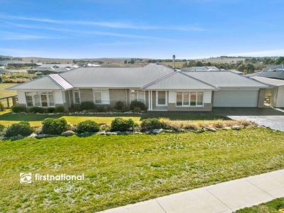 4 Waterlily Fairway goulburn NSW 2580