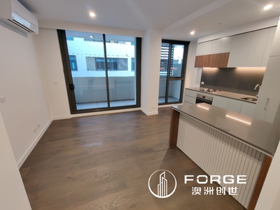 Brand New 1 Bedroom, 1 Bathroom Apartment With Balcony Walking Distance To South Melbourne Market