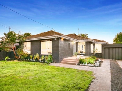 3 Bedroom Detached House Oakleigh VIC For Sale At