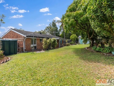 10 Shoreview Close, Point Clare, NSW 2250