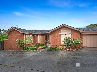STAND ALONE BEAUTY IN THE HEART OF DANDENONG!