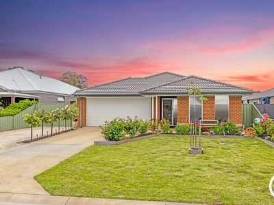 8 Cobba Way, Moama NSW 2731 - House For Sale