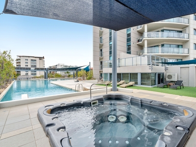 PRISTINE APARTMENT IN IDYLLIC SOUTH PERTH LOCATION