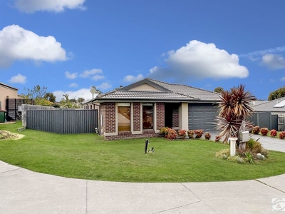 6 Stewart Place eastwood VIC 3875