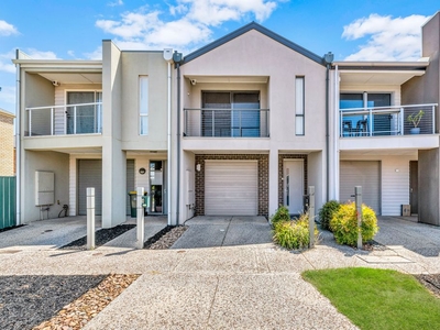 6 Weira Street, Mawson Lakes SA 5095 - Townhouse For Lease