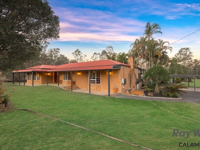 IDYLLIC FAMILY AND HOME BUSINESS LIFESTYLE ON ACREAGE CLOSE TO STRETTON, DREWVALE