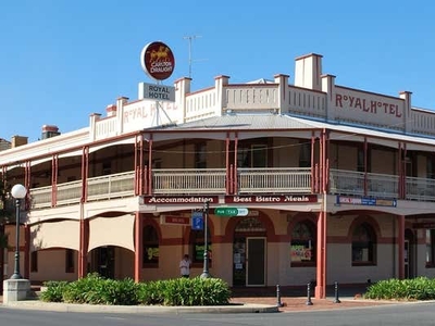 Royal Hotel, 95 Sanger Street , Corowa, NSW 2646