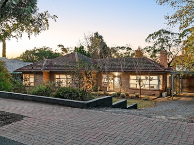 Experience Burnside's best from this light-filled brick lowset with plenty of potential.
