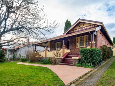 4 Bedroom House Bowral NSW