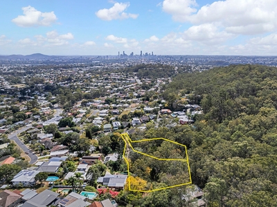 9892SQM ACROSS 2 LOTS BACKING ONTO TOOHEY FOREST