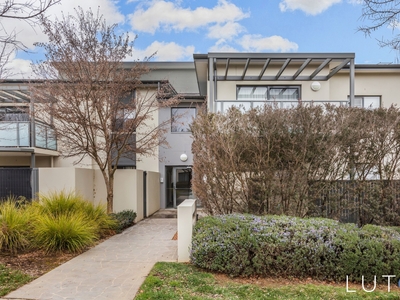 32/82 Henry Kendall Street, Franklin ACT 2913