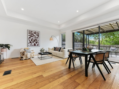 MODERN STREET FRONT HOME VIA CRATLOE RD