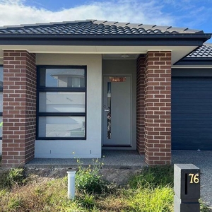 4 Bedroom Detached House Berwick VIC For Sale At