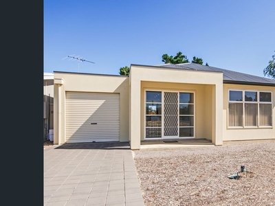 65 Gordon Street, Aldinga Beach SA 5173 - House For Lease