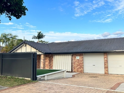 176 Waller Road, Heritage Park QLD 4118 - House For Lease