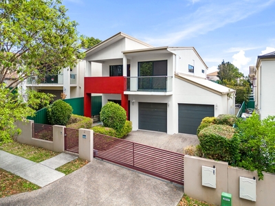 A RARE OPPORTUNITY IN CALAMVALE!