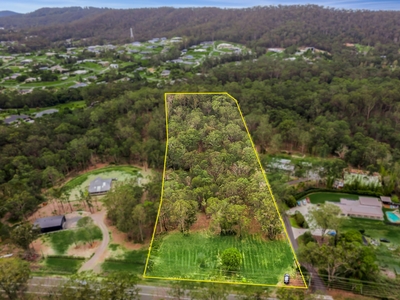 Build your dream acreage property in the sought-after hinterland suburb of Maudsland!