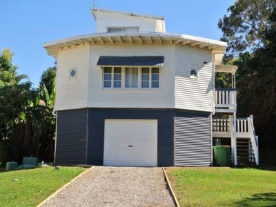 4 Bedroom Detached House Macleay Island QLD For Sale At 299666