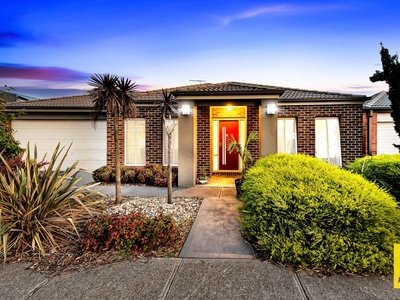 Massive home in the heart of Tarneit at an Unbelievable Price
