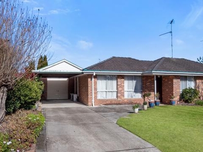 3 bedroom, Camden South NSW 2570