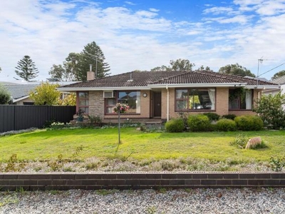 3 Bedroom Detached House Karrinyup WA For Sale At