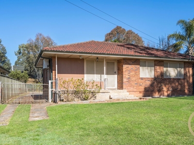 27 Mary Crescent, Liverpool NSW 2170 - House Auction