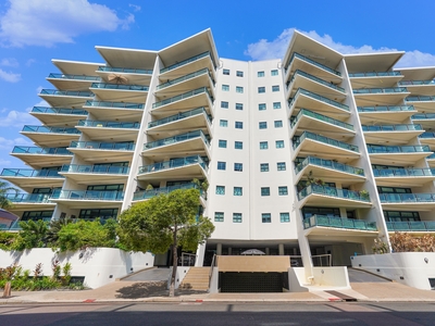 Enviable CBD location offering lush water views with flexible income opportunties!