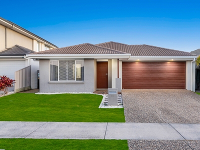 Stylish 4-Bedroom Family Home In Burpengary East