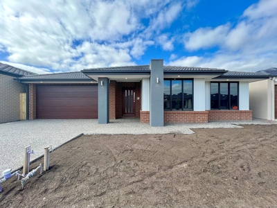 26 Blainey Way, Officer VIC 3809 - House For Lease