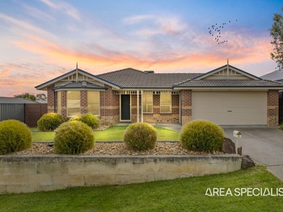 9 Huron Parkway, Pakenham, VIC 3810