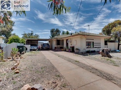 12 Shepstone Street quorn SA 5433