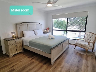 4 bedroom, SURFERS PARADISE QLD 4217