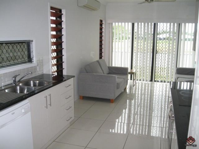 3 bedroom, Kirwan QLD 4817