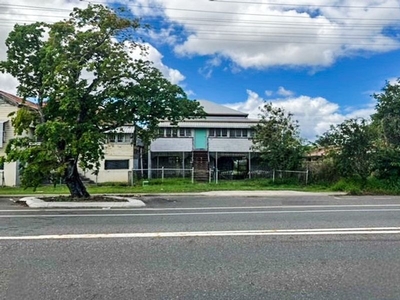 Charming High Set Home in Rockhampton City Centre