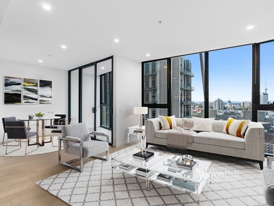 Northern Light-Filled 1 bed + a study
in the Heart of the CBD!