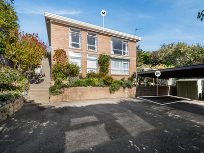 2/25C Red Chapel Avenue, Sandy Bay TAS 7005