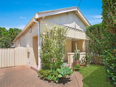 16 Gould Street, North Bondi NSW 2026 - House Auction